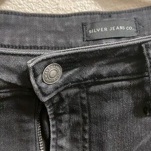 Black silver jeans. Size 31/29. Great condition.